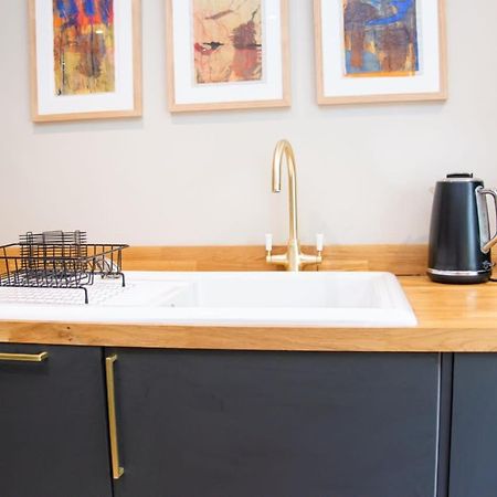 Unique 2 Bed In The Heart Of Bath With Parking Apartment Екстериор снимка