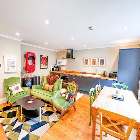 Unique 2 Bed In The Heart Of Bath With Parking Apartment Екстериор снимка