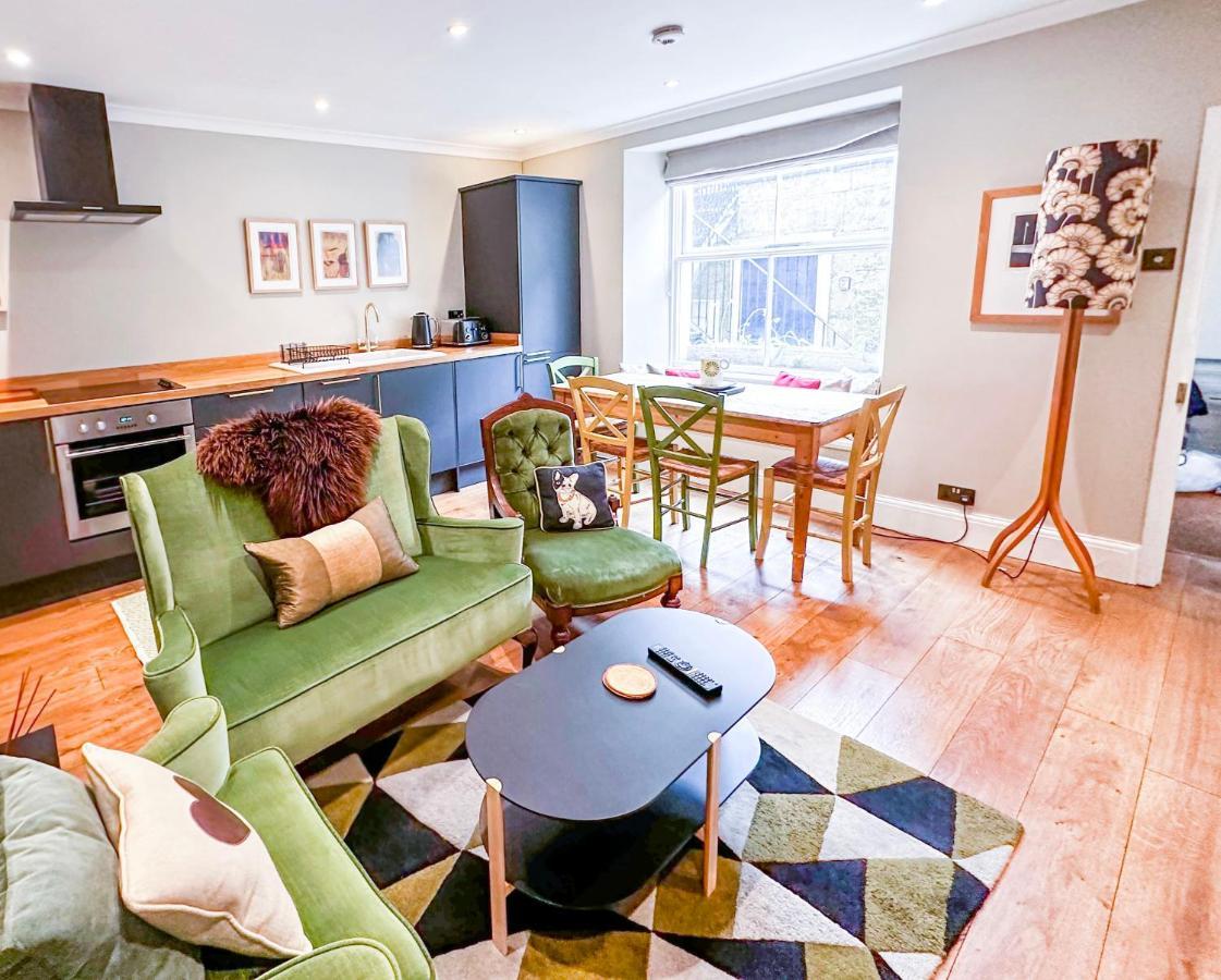 Unique 2 Bed In The Heart Of Bath With Parking Apartment Екстериор снимка