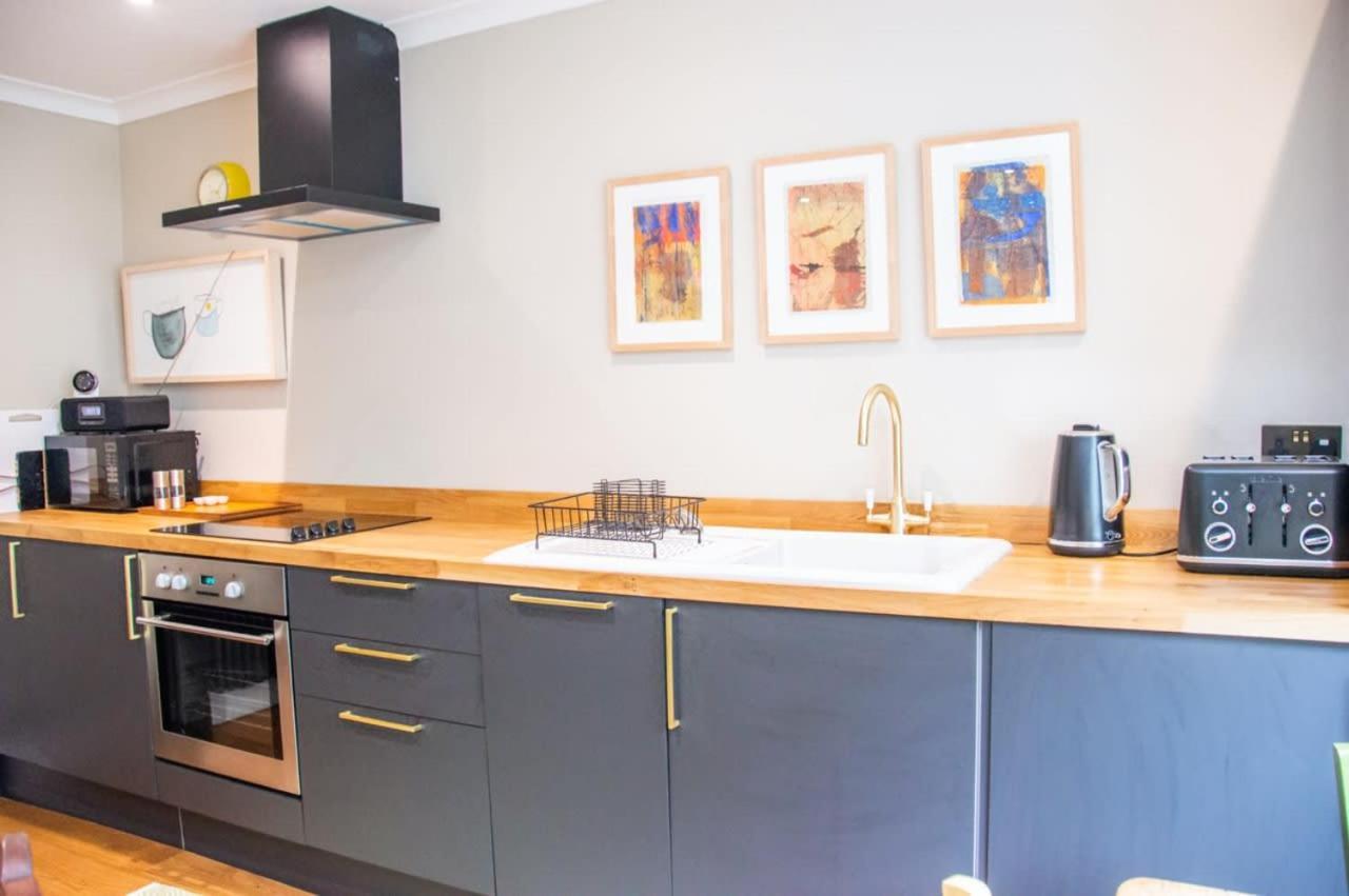 Unique 2 Bed In The Heart Of Bath With Parking Apartment Екстериор снимка